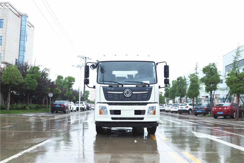 東風(fēng)天龍后八輪20噸噴霧車，國(guó)六綠化噴灑車